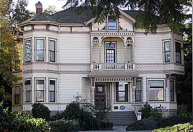 Santa Cruz Bed and Breakfast Style Hotel